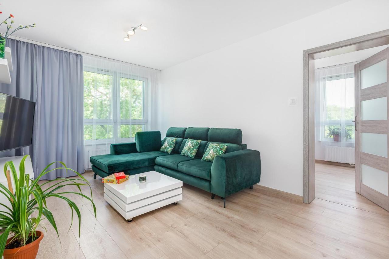Апартаменты Apartament Deluxe Platany C38 By Renters Колобжег Экстерьер фото