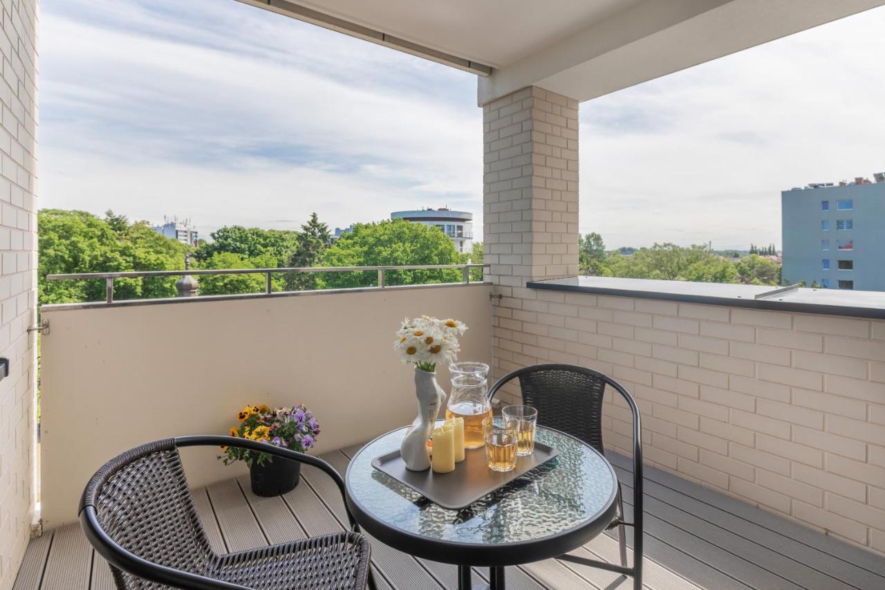 Апартаменты Apartament Deluxe Platany C38 By Renters Колобжег Экстерьер фото
