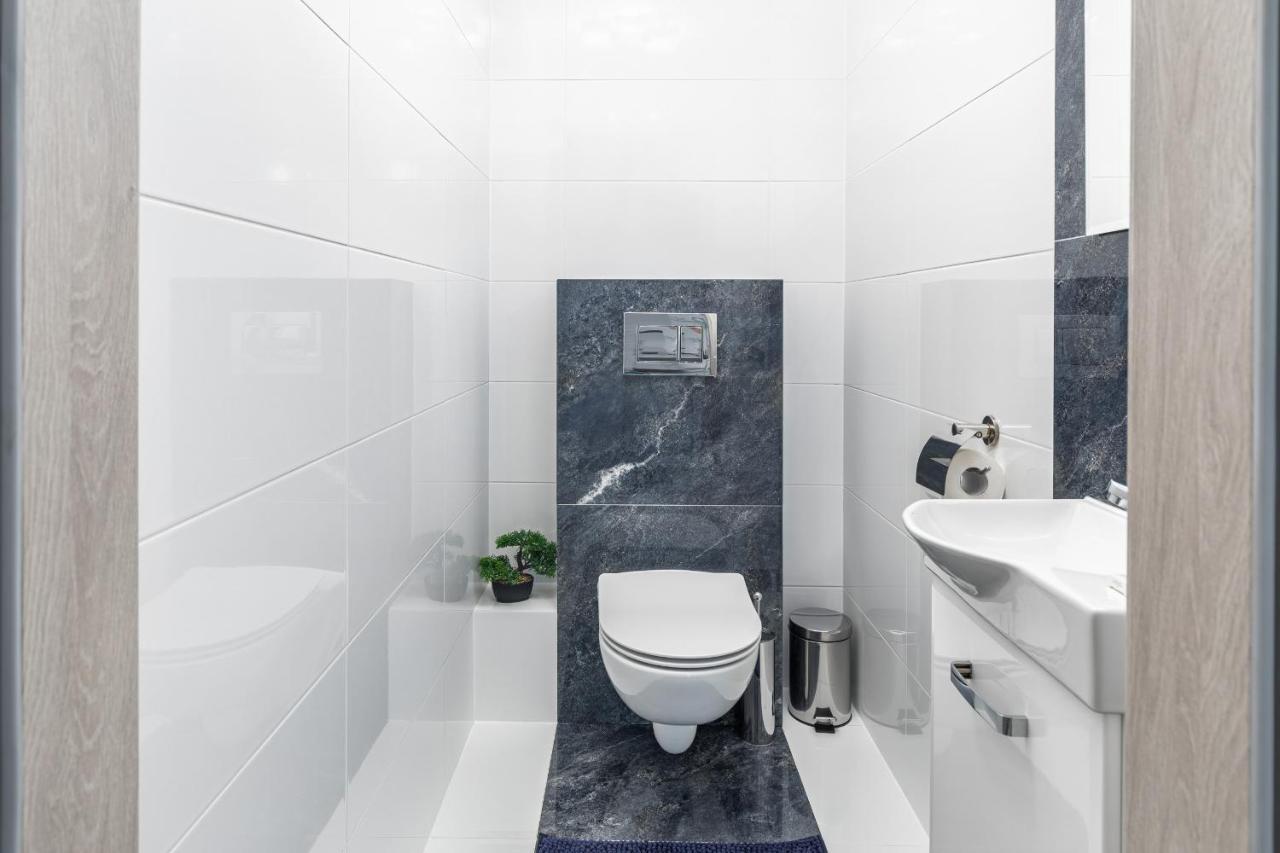 Апартаменты Apartament Deluxe Platany C38 By Renters Колобжег Экстерьер фото
