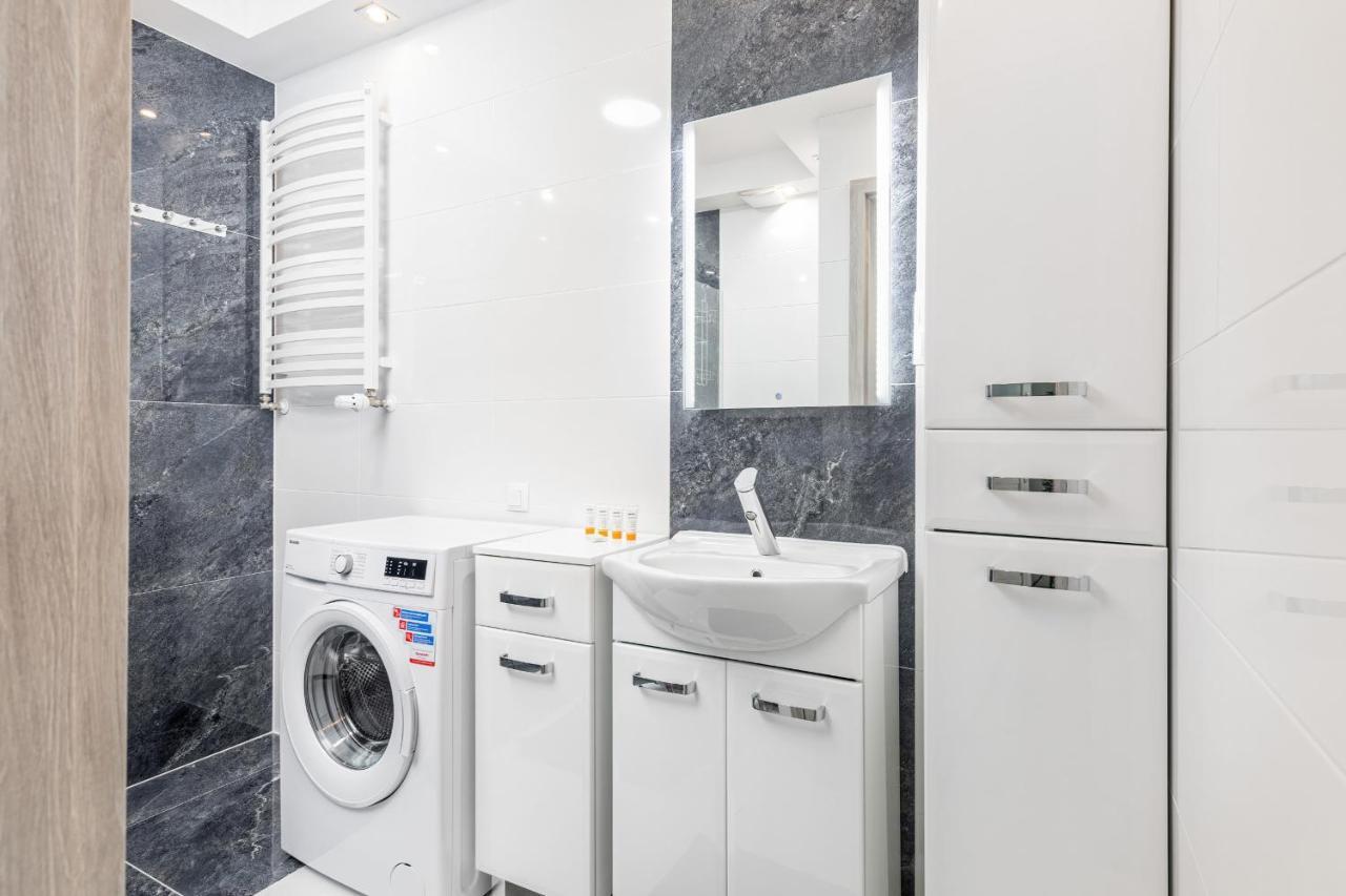Апартаменты Apartament Deluxe Platany C38 By Renters Колобжег Экстерьер фото